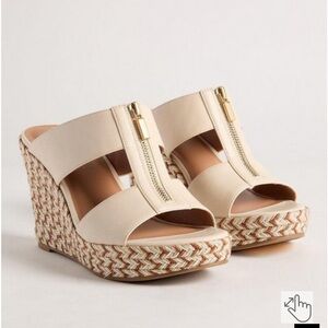 Torrid Zip Front Slip On Platform Wedges Size 13 WW